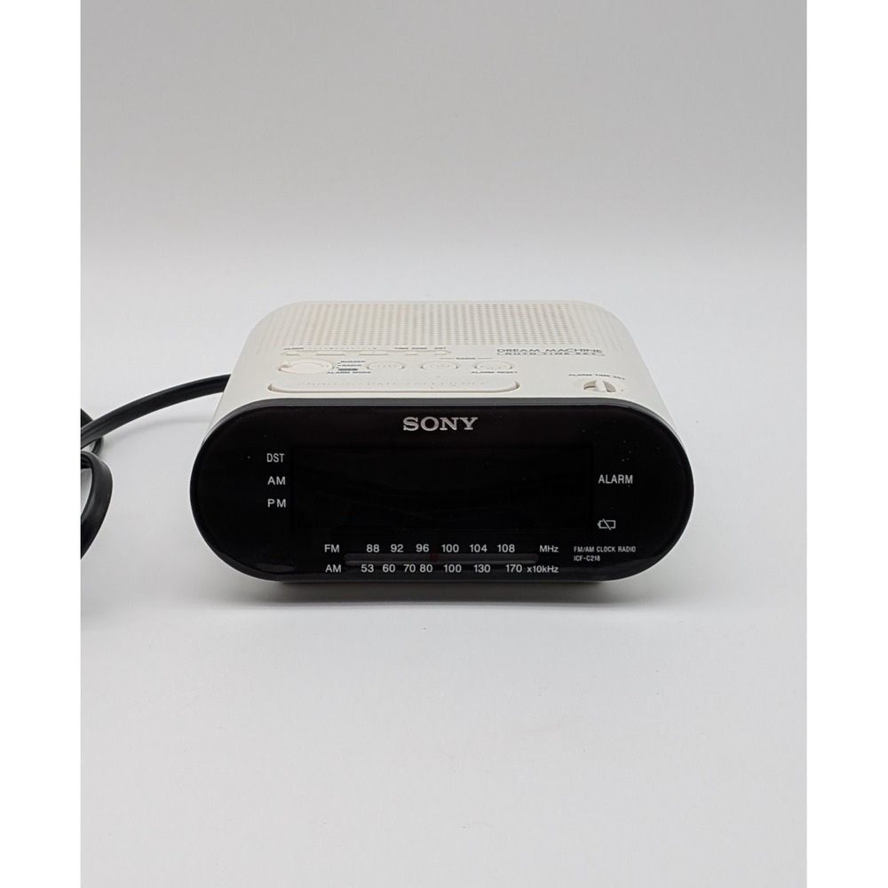 Sony Dream Machine Dual Alarm Clock Radio Model ICF-C218 Auto Time Set White